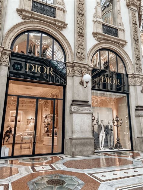 boutique dior a milano|dior italian website.